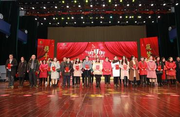 字牌噴繪發光字單頁工廠直銷 南昌印刷噴繪 字牌旗幟